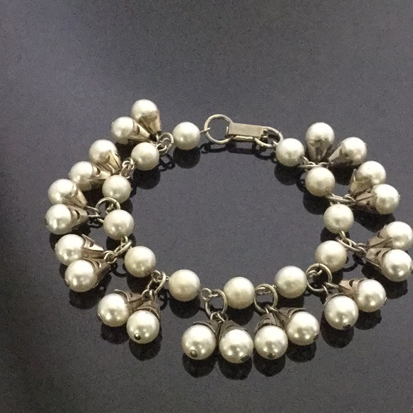 Jewelry - VtgWhite Freshwater Cultured Pearl Bracelet 7”Long